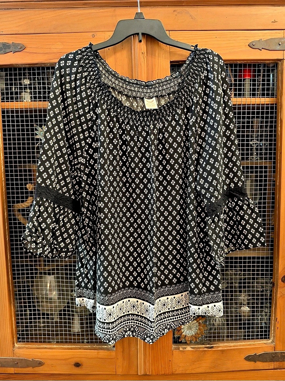 Faded Glory Black & White Peasant Blouse Size 2X/20